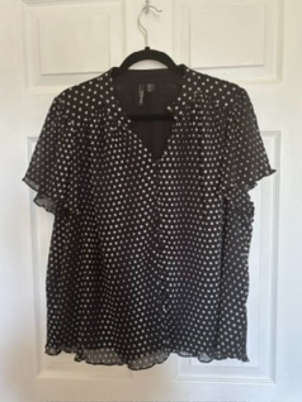 Ever New Women top dark navy white detail flowy lined Sz 12 (but maybe XL)